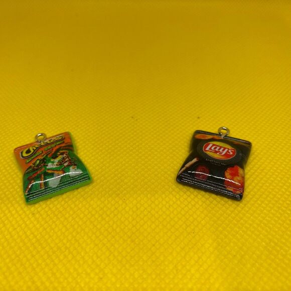 🎉(5/$25 SALE ✅) Fun 2 PC Mix Match SET Chip Charms DIY Pendant Bracelet - Picture 4 of 6